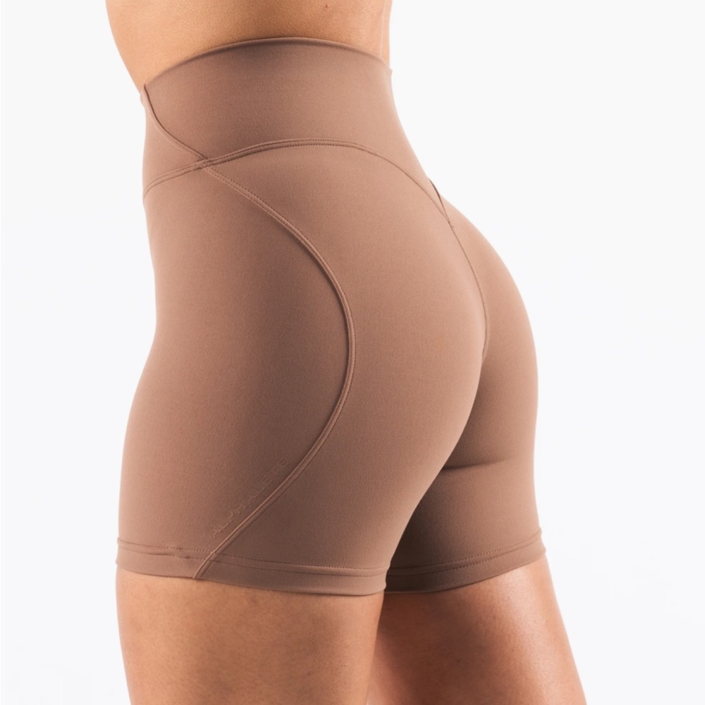 Alphalete Aura 5” Shorts